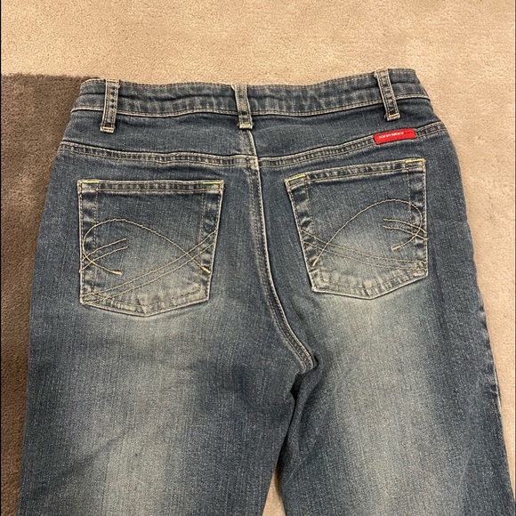 GREEN OUTLINED BOOTCUT JEANS - Picture 2 of 3